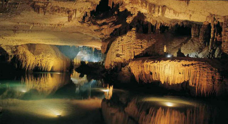 Jeita Grotto: Ένα αχανές σπήλαιο εκατομμυρίων χρόνων [Βίντεο]