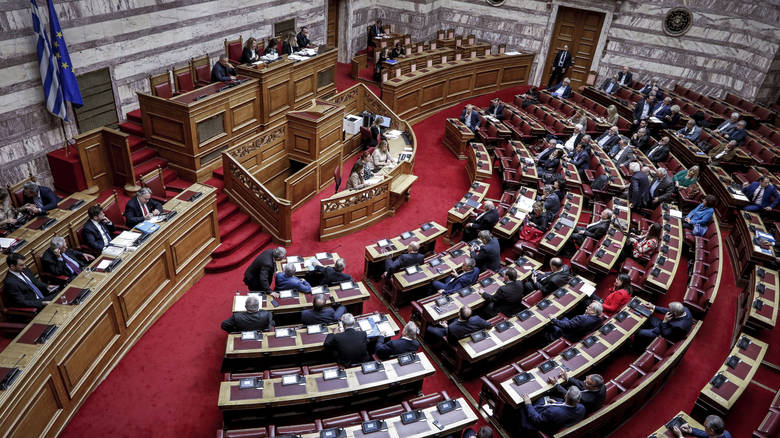 Πρόκληση της Χρυσής Αυγής παραμονές Πολυτεχνείου: Ο μόνος εκλεγμένος Πρόεδρος ήταν ο Παπαδόπουλος