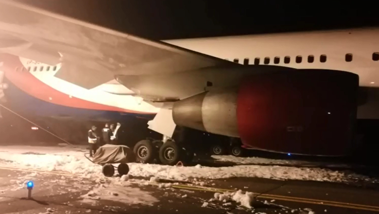 Ανώμαλη προσγείωση αεροσκάφους στη Σιβηρία, με 49 τραυματίες
