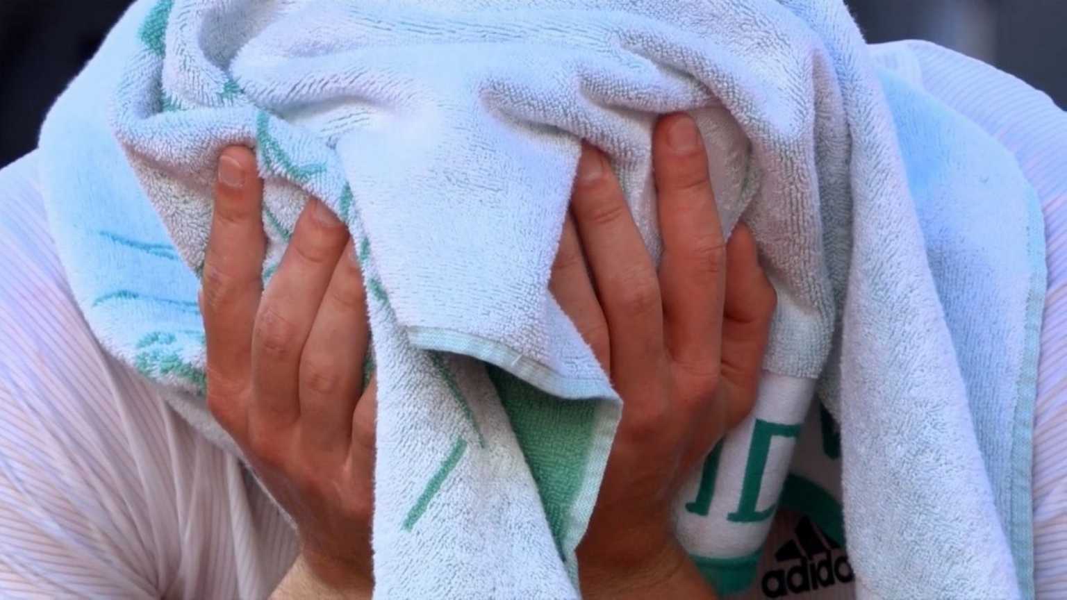Στέφανος Τσιτσιπάς: Απογοητευμένος μετά την ήττα στον τελικό του Roland Garros