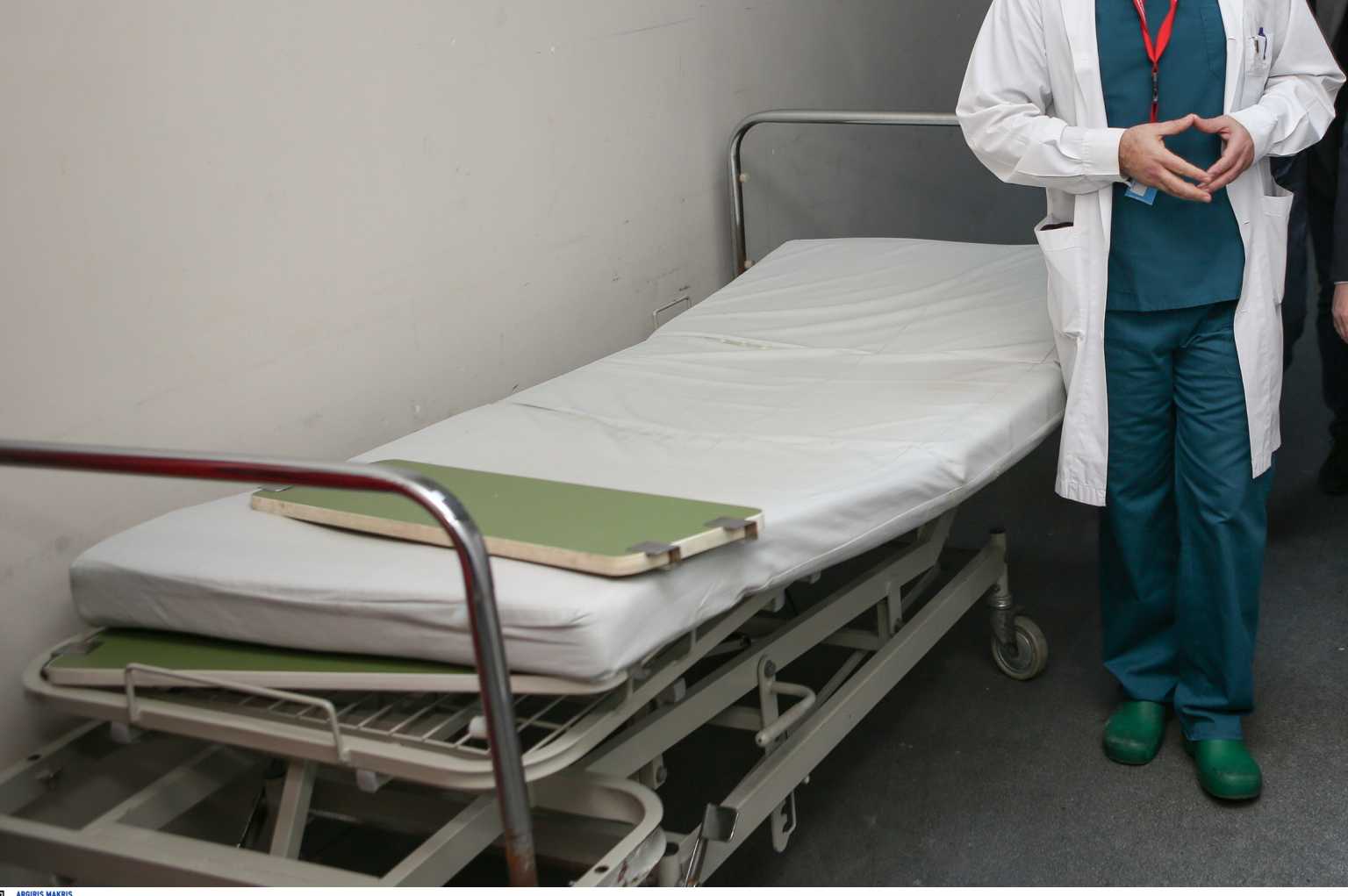 Λαμία: Σε ψυχιατρική κλινική η νοσηλεύτρια – αρνήτρια που έτρεχε γυμνή στο νοσοκομείο
