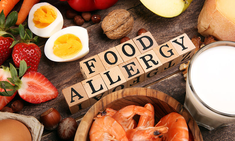 Τροφικές αλλεργίες: Τα συμπτώματα που δεν πρέπει να αγνοείτε (εικόνες)