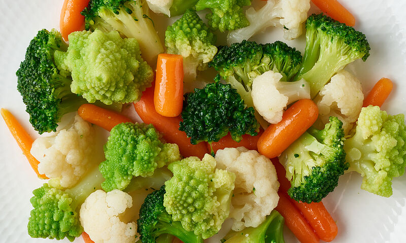 Ποια λαχανικά γίνονται πιο θρεπτικά όταν μαγειρεύονται (εικόνες)