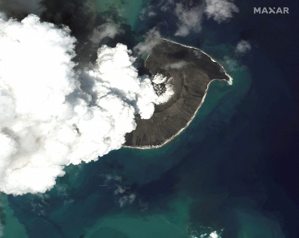 Τόνγκα – Δημιουργήθηκαν πρωτόγνωροι «κυματισμοί» σε όλη την ατμόσφαιρα της Γης από την έκρηξη του ηφαιστείου