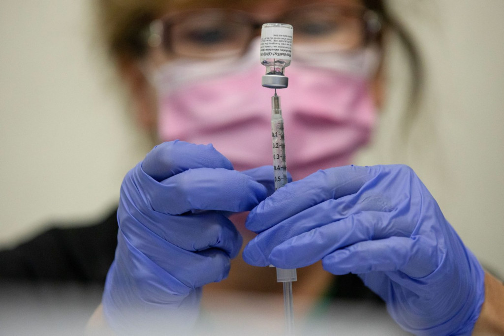 Βορίδης – Από τη Δευτέρα τα πρόστιμα στους άνω των 60 ετών αν δεν εμβολιαστούν