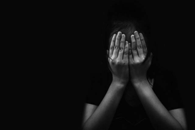 Νέο περιστατικό ενδοοικογενειακής βίας – Η αστυνομία αναζητά τον δράστη