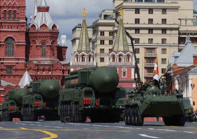 Πόλεμος στην Ουκρανία: Η Ρωσία λέει ότι θα χρησιμοποιήσει πυρηνικά όπλα υπό αυτούς τους όρους