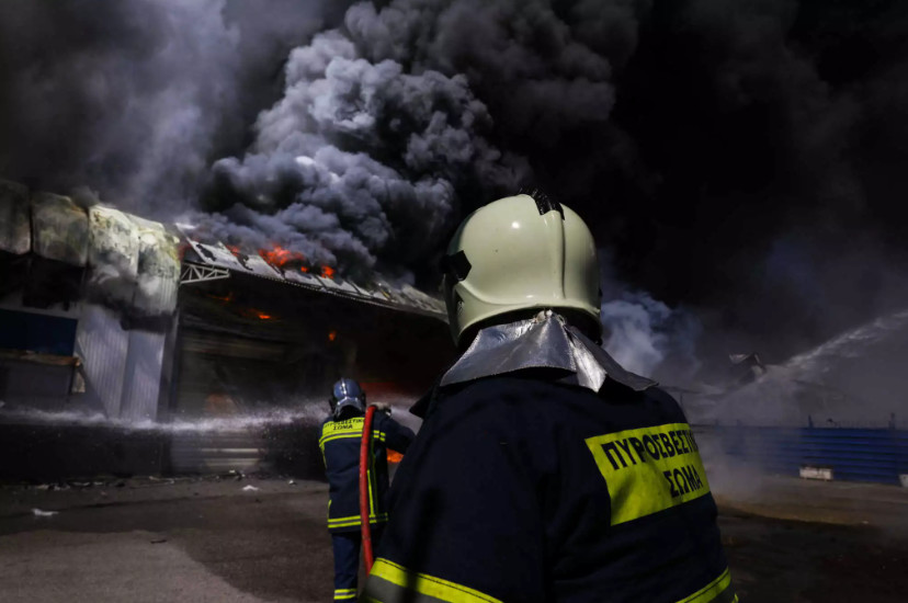 Ισχυρή έκρηξη σε εργοστάσιο στα Γρεβενά – Πληροφορίες για τραυματίες
