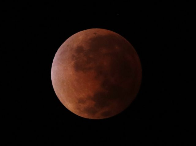 Πανσέληνος Μαΐου με έκλειψη Σελήνης: Πότε θα δούμε το «Ματωμένο Φεγγάρι»