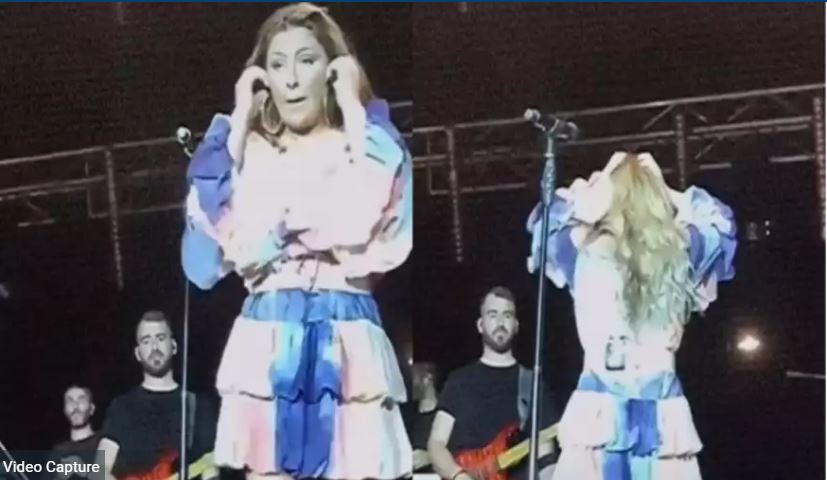Έλενα Παπαρίζου: Άνδρας κατέβασε το παντελόνι στη διάρκεια της συναυλίας της - Η τραγουδίστρια ζήτησε να έρθει η Αστυνομία