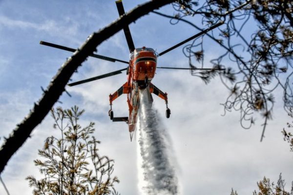 Φωτιά στην Παιανία: Συναγερμός στην Πυροσβεστική
