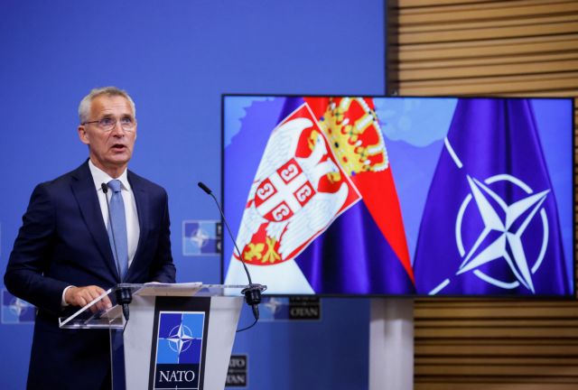 Στολτενμπεργκ: Το ΝΑΤΟ έτοιμο να παρέμβει αν απειληθεί η σταθερότητα σε Σερβία και Κόσοβο