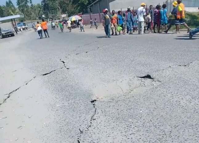 Παπούα Νέα Γουινέα: Πέντε νεκροί από τον ισχυρό σεισμό των 7,6 Ρίχτερ