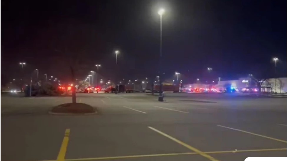Μακελειό στις ΗΠΑ: Πυροβολισμοί στο Walmart με νεκρούς και τραυματίες