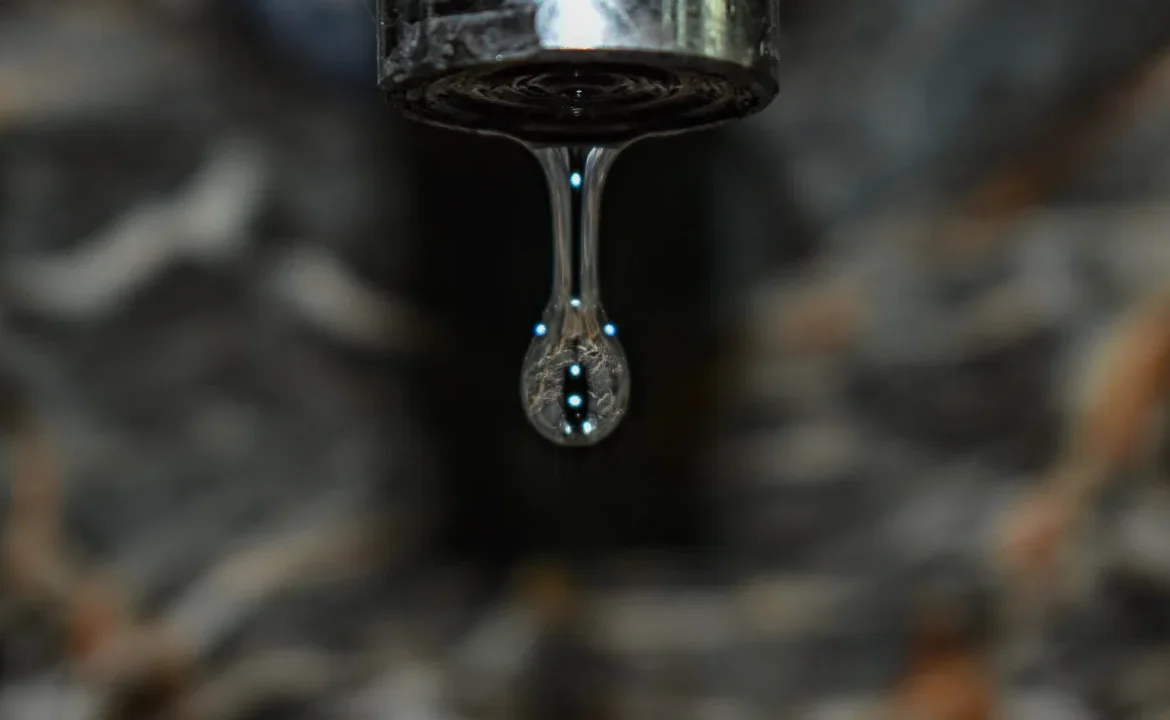 Η λειψυδρία «χτυπά» το Ηράκλειο: Οι κεραυνοί επιδείνωσαν το πρόβλημα υδροδότησης σε πολλές περιοχές - Στόχος της ΔΕΥΑΗ η επέκταση των δικτύων