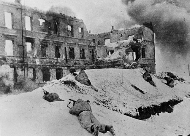 Μάχη του Στάλινγκραντ: Η εκατόμβη νεκρών και η κρισιμότατη επικράτηση των Σοβιετικών επί των Ναζί